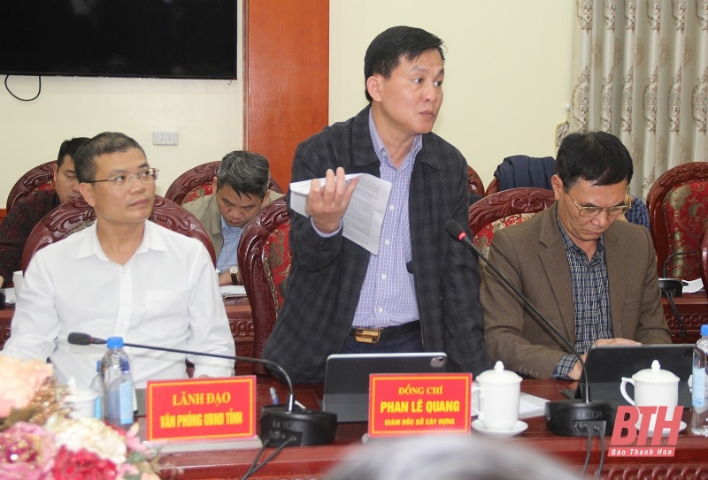 Giám đốc Sở Xây dựng Phan Lê Quang phát biểu tại buổi làm việc.