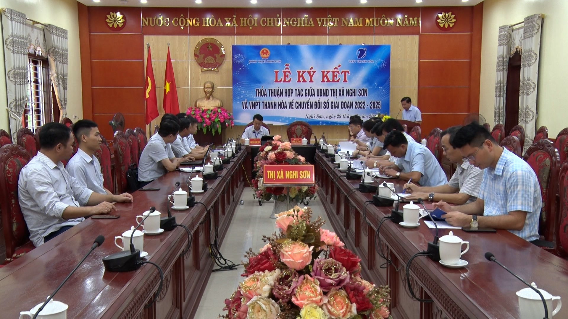 Toàn cảnh Hội nghị.