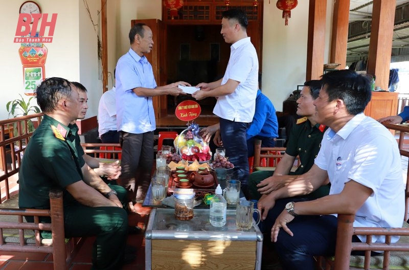 Công ty thăm hỏi và tặng quà bác Lê Ngọc Thọ, thương binh 3/4.