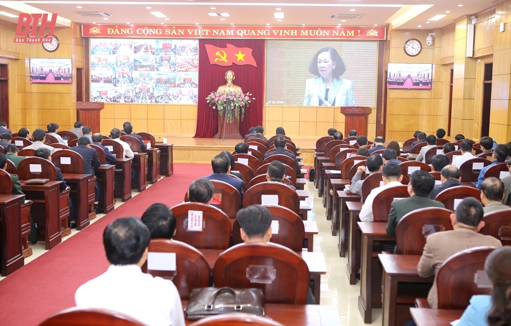 Đồng chí Thường trực Ban Bí thư, Trưởng ban Tổ chức Trung ương Trương Thị Mai phát biểu kết luận hội nghị (ảnh Báo Thanh Hóa).