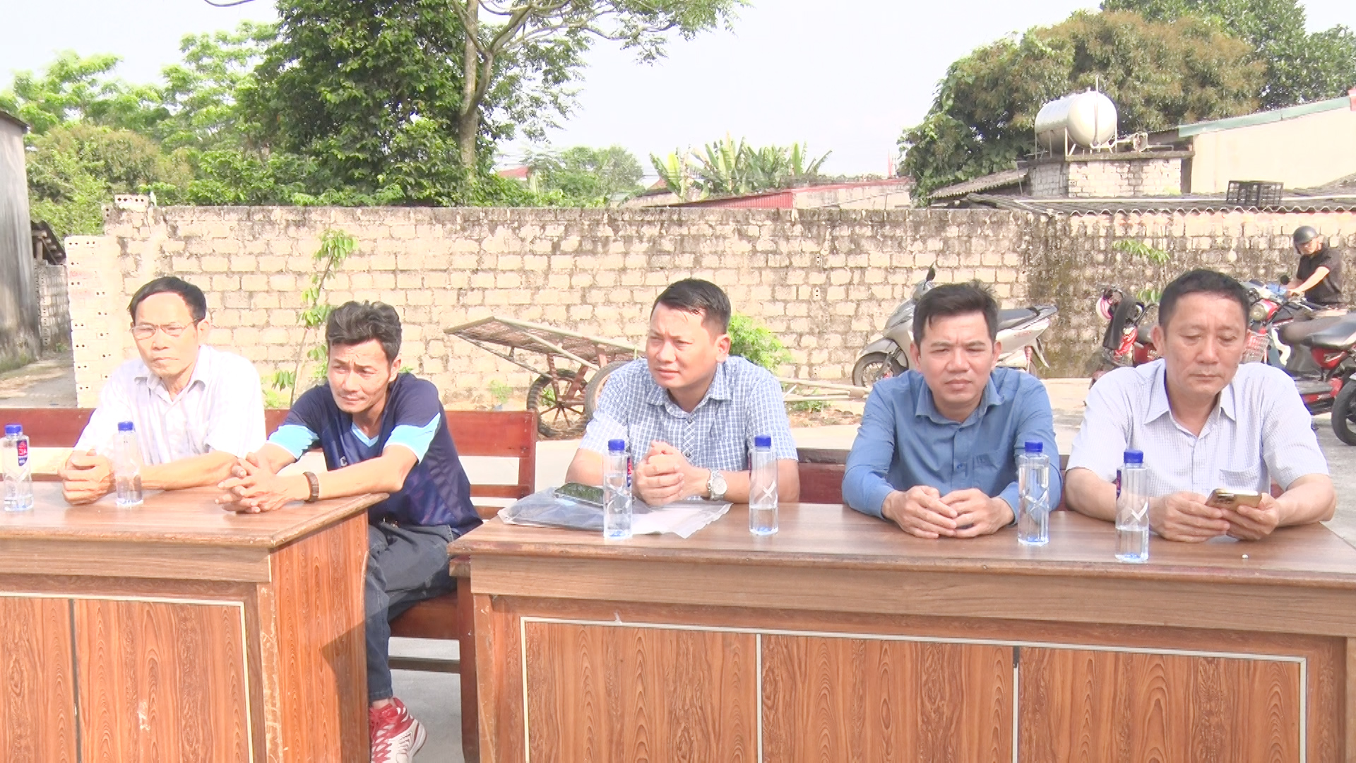 Các đại biểu dự khai mạc