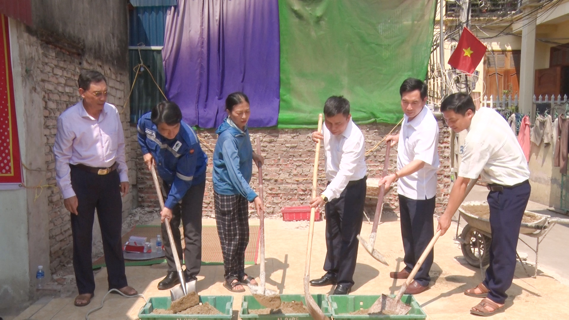 Hình ảnh tại khởi công