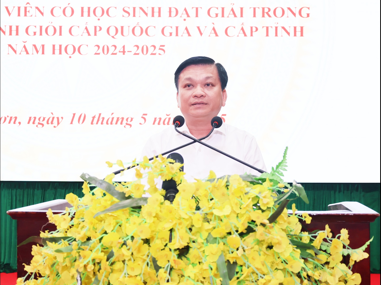 Đồng chí Trương Bá Duyên, Phó Bí thư Thường trực Thị ủy Nghi Sơn phát biểu tại buổi lễ.