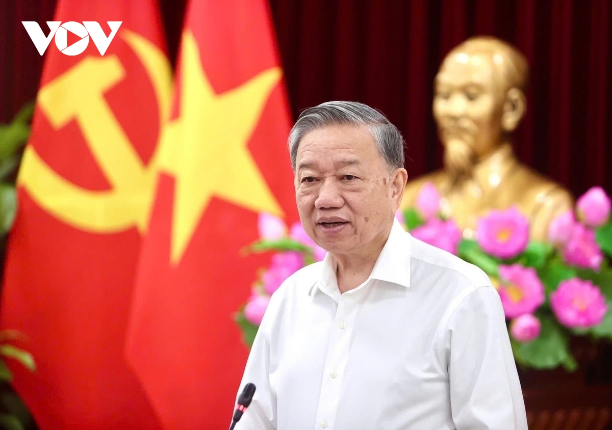 Thay mặt Ban Chấp hành Trung ương Đảng, Tổng Bí thư Tô Lâm đã ký ban hành Quy định số 294-QĐ/TW ngày 26/5/2025 về thi hành Điều lệ Đảng.