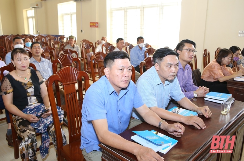Các đại biểu dự hội nghị.