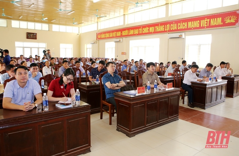 Các đại biểu dự hội nghị.