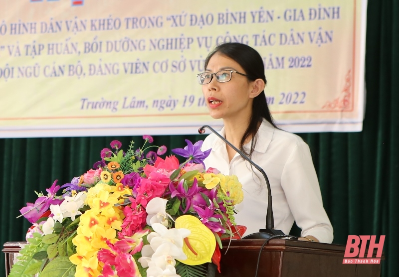 Lãnh đạo xã Trường Lâm công bố quyết định thành lập Ban Chỉ đạo thực hiện mô hình dân vận khéo trong xây dựng “Xứ đạo bình yên - Gia đình văn hóa” năm 2022.