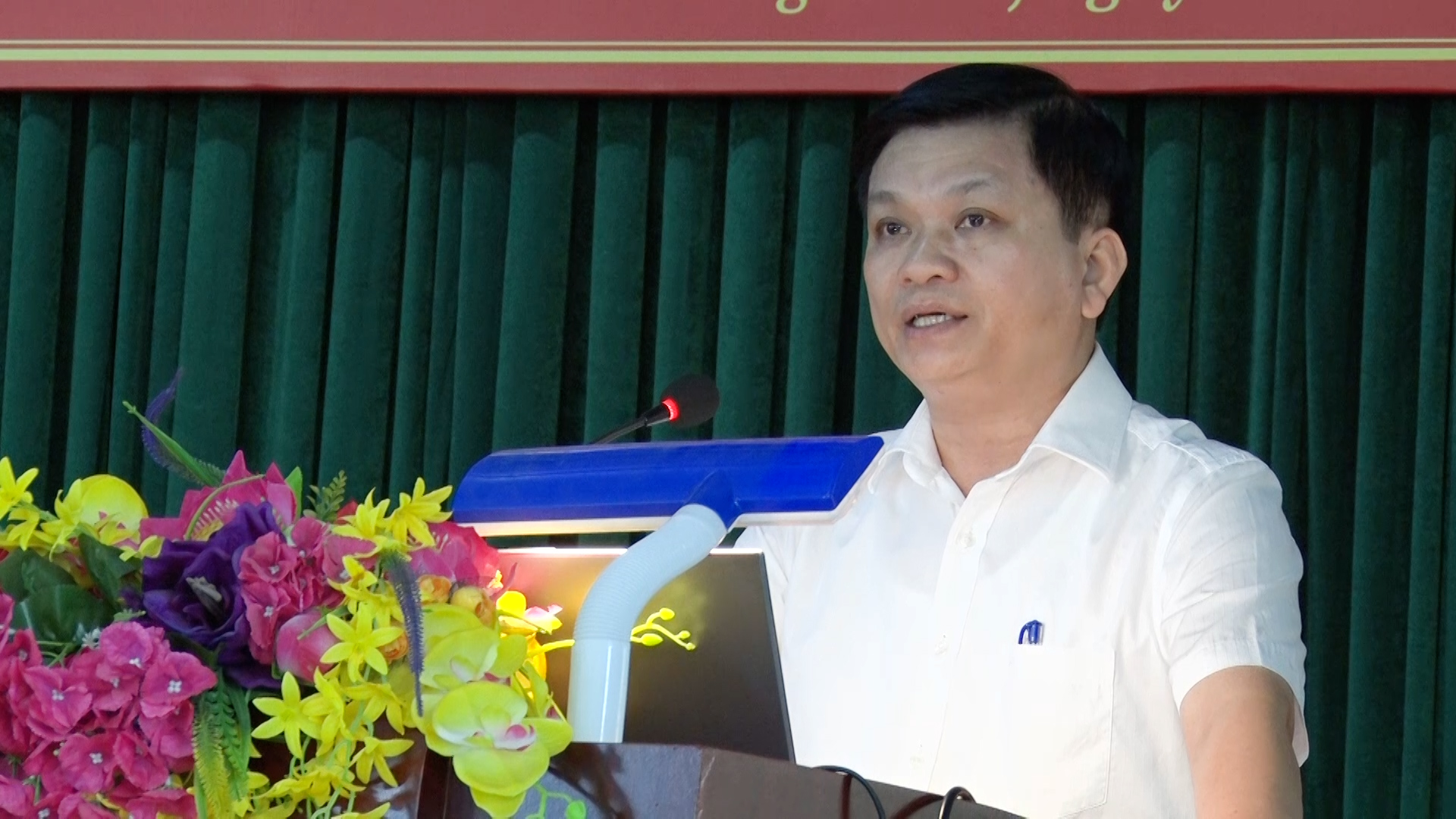 Đồng chí Trương Bá Duyên - Phó Bí thư Thường trực Thị ủy Nghi Sơn, Trưởng Ban Chỉ đạo 35 thị xã Nghi Sơn phát biểu tại tập huấn.