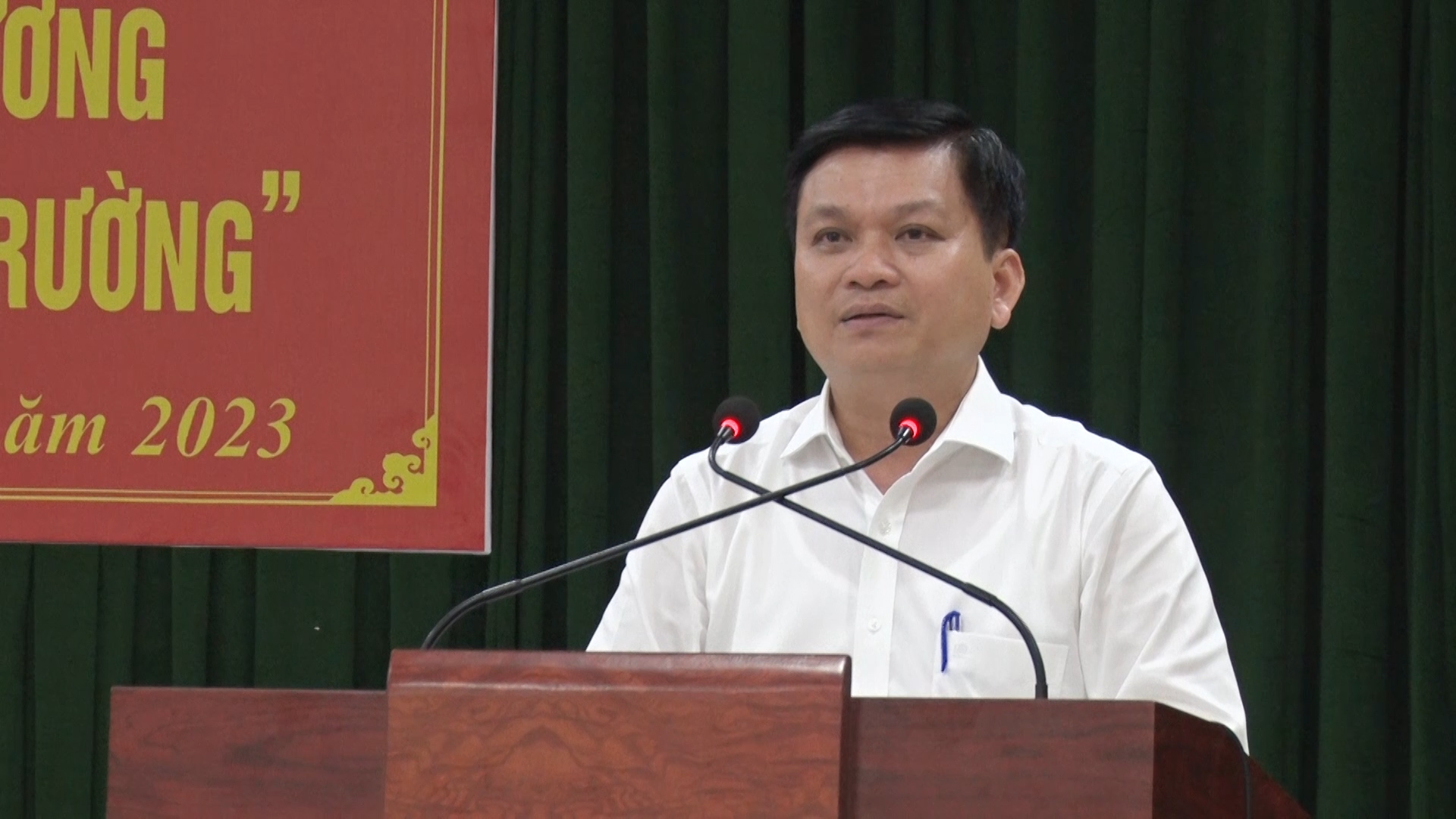 Đồng chí Trương Bá Duyên - Phó Bí thư Thường trực Thị uỷ Nghi Sơn phát biểu tại Hội nghị.