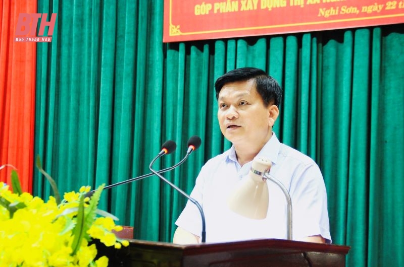 Đồng chí Trương Bá Duyên, Phó Bí thư Thường trực Thị ủy Nghi Sơn phát biểu khai mạc Hội nghị.