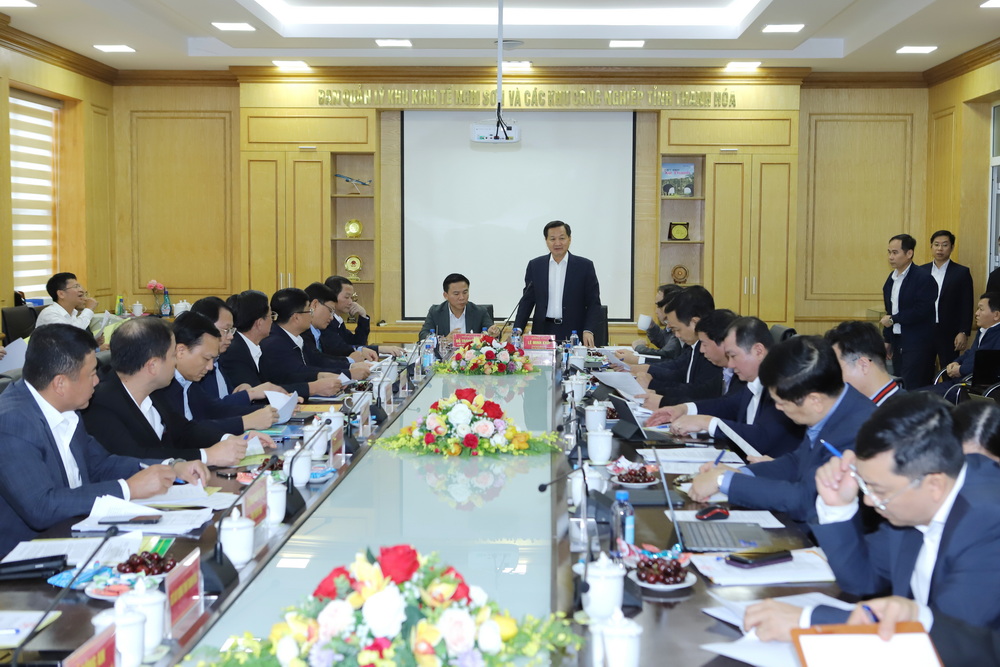 Toàn cảnh buổi làm việc.