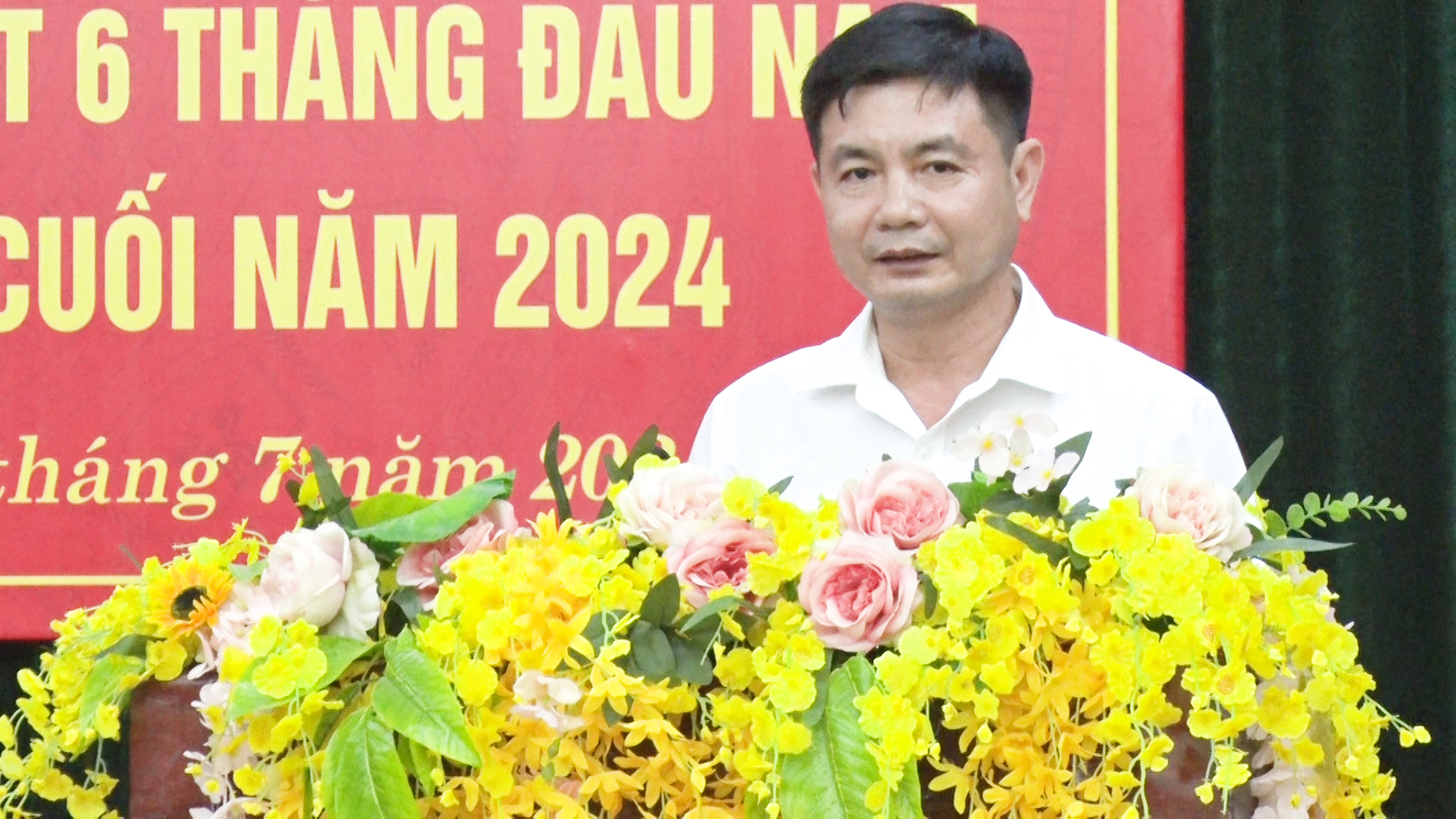 Đồng chí Lê Văn Thông, Chủ nhiệm Ủy ban Kiểm tra Thị ủy chủ trì hội nghị.