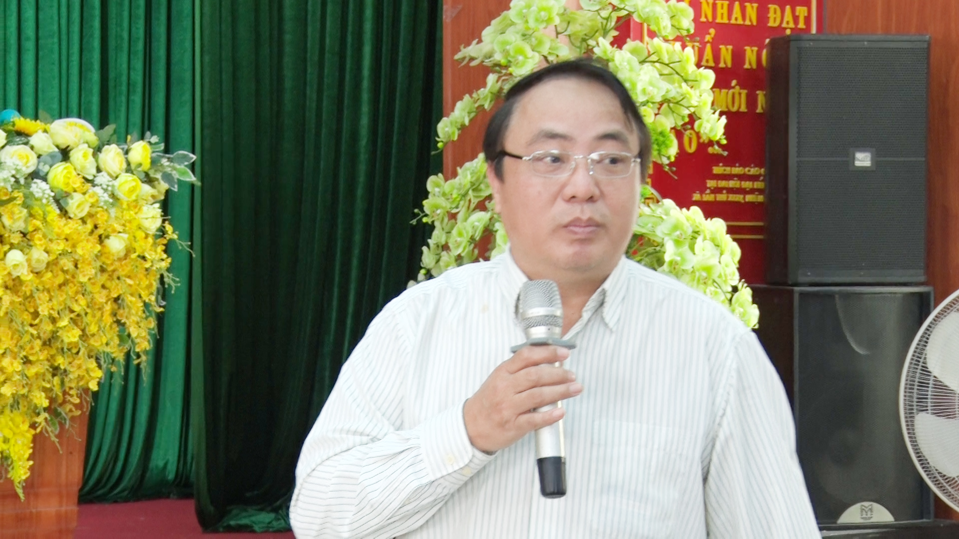 Đại diện các đơn vị phát biểu tại hội nghị