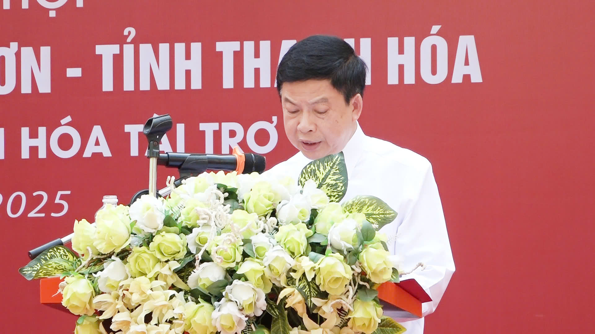 Lãnh đạo Agribank Chi nhánh Nam Thanh Hóa phát biểu tại buổi lễ