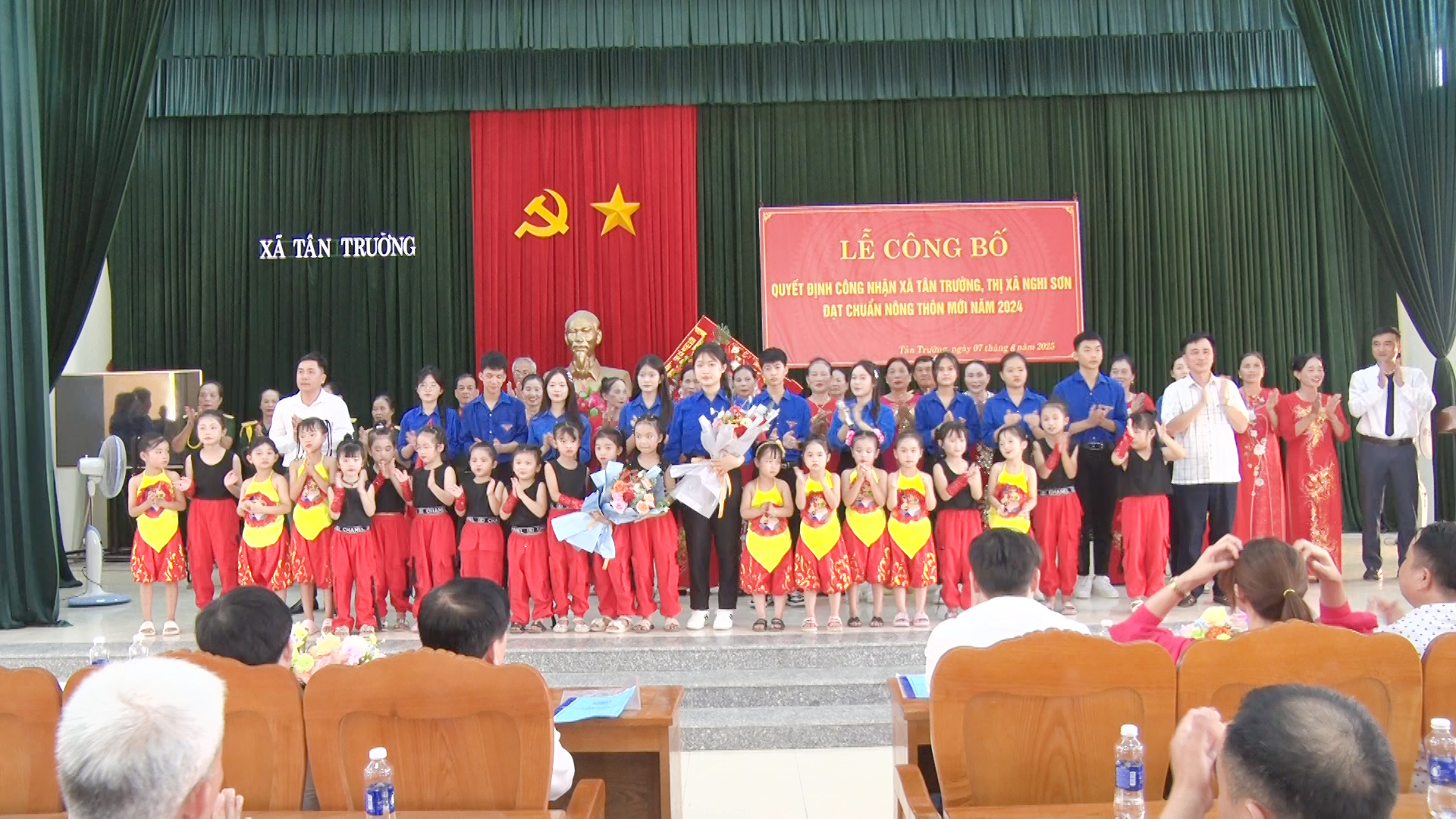 Tiết mục văn nghệ tại buổi lễ