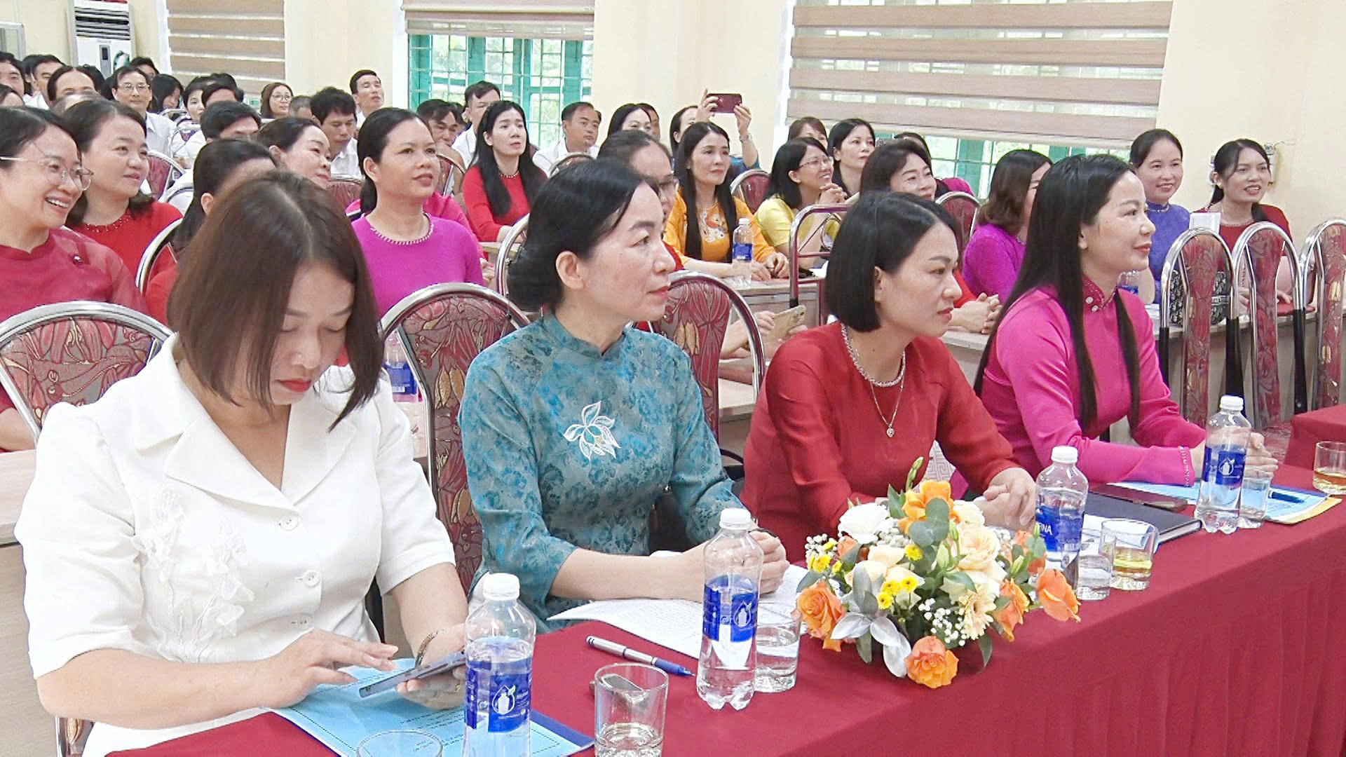 Các đại biểu dự đại hội